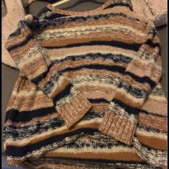 Really nice thick sweater - Picture 1 of 1